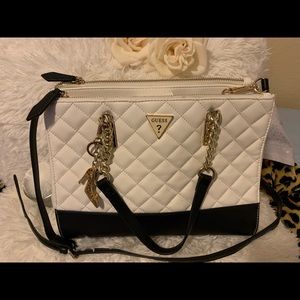 Guess purse/crossbody